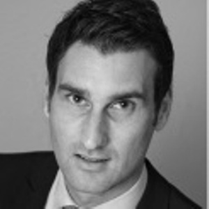 Dr. Thorsten Harzer