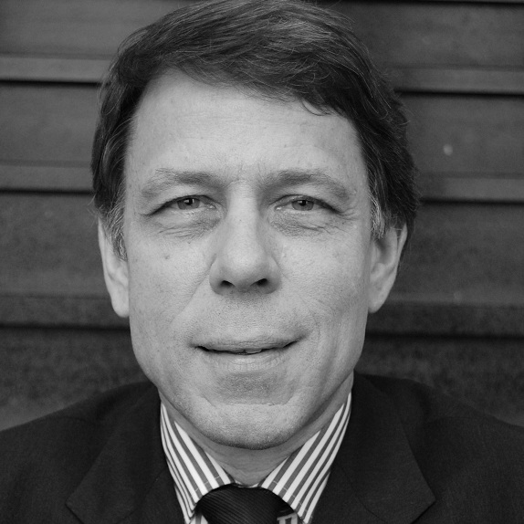 Dr. Gundolf Meyer-Hentschel Dr. Gundolf Meyer-Hentschel